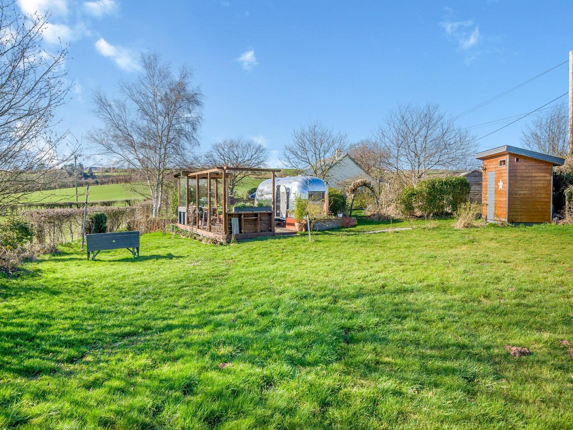 Marilyn Meadows Villa St Weonards Bagian luar foto