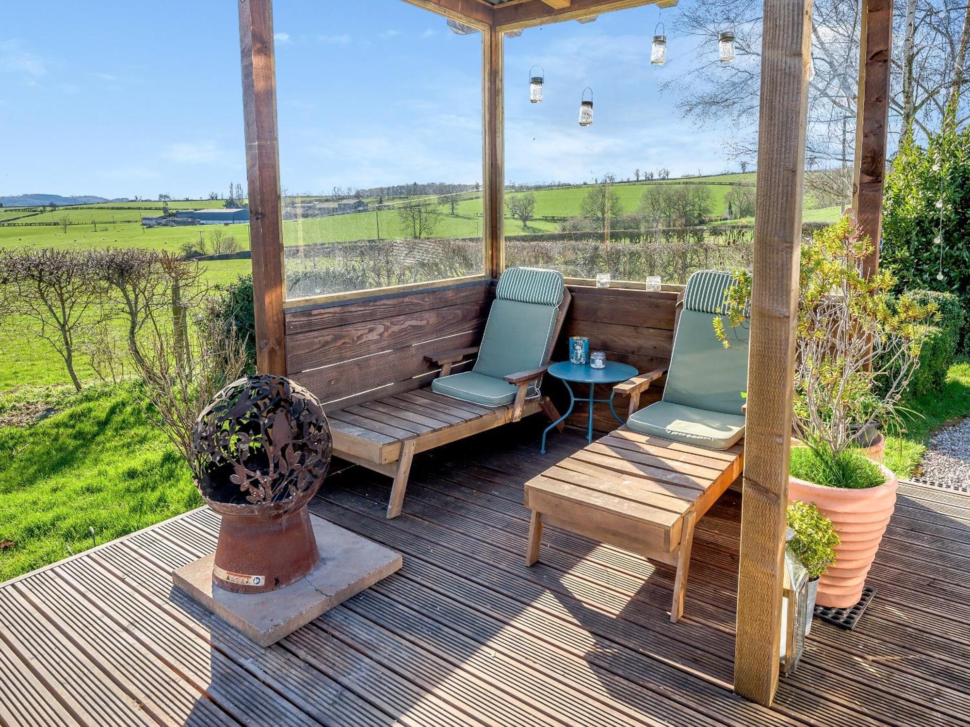 Marilyn Meadows Villa St Weonards Bagian luar foto
